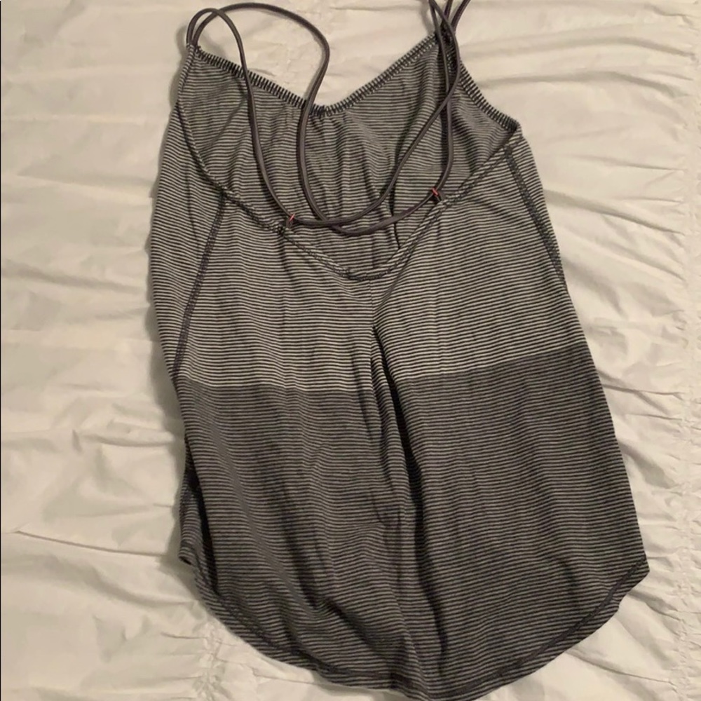 Lululemon top
